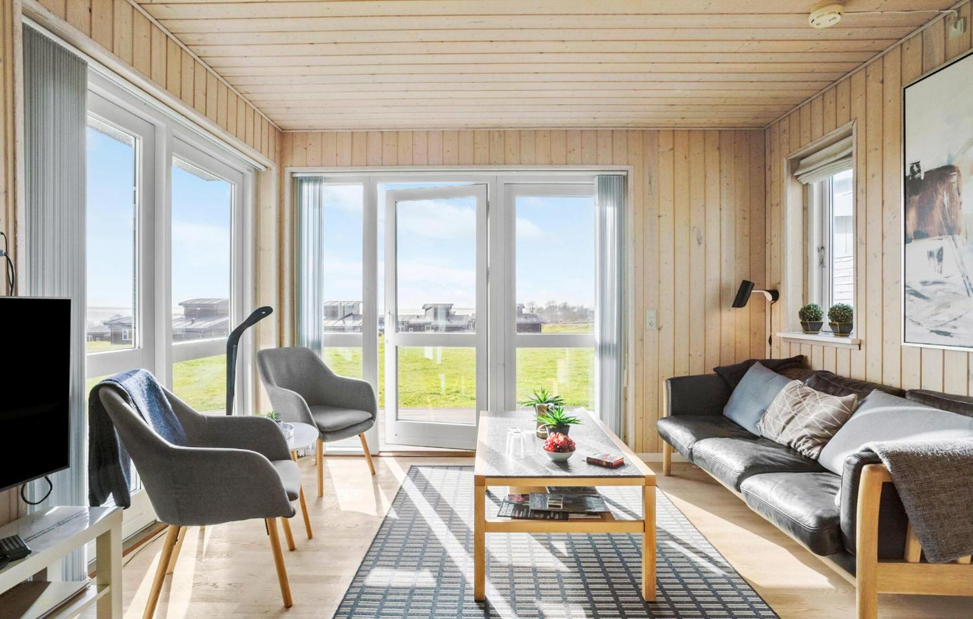 4 Bedroom Nice Home In Fåborg Exteriör bild